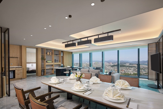 Imagen de la habitación del Hotel Crowne Plaza Chaozhou Riverside, an IHG. Foto 13