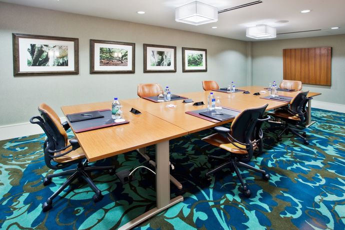 Imagen de los interiores del Hotel Crowne Plaza Charleston Airport - Conv Ctr, An Ihg. Foto 15