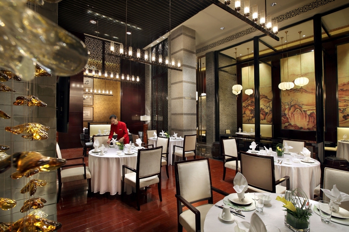 Imagen del bar/restaurante del Hotel Crowne Plaza Chengdu Panda Garden, An Ihg. Foto 12