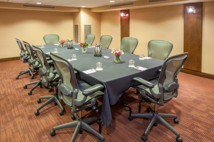 Imagen de los interiores del Hotel Crowne Plaza Chicago West Loop. Foto 12