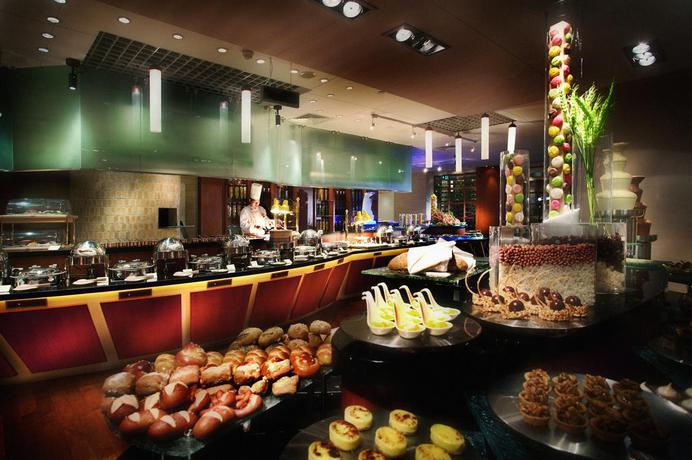 Imagen del bar/restaurante del Hotel Crowne Plaza Chongqing Jiefangbei, An Ihg. Foto 2