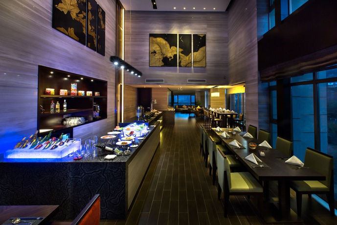 Imagen del bar/restaurante del Hotel Crowne Plaza Chongqing New North Zone, An Ihg. Foto 2