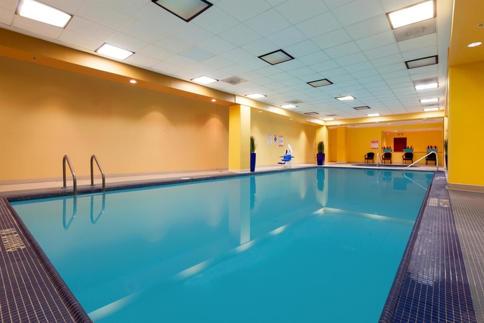 Imagen de la piscina del Hotel Crowne Plaza Cleveland At Playhouse Square, An Ihg. Foto 15