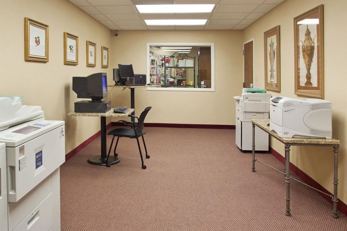 Imagen de los interiores del Hotel Crowne Plaza Columbus North- Worthington, An Ihg. Foto 10