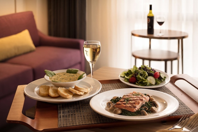 Imagen de la habitación del Hotel Crowne Plaza Dallas Love Field - Med Area, An Ihg. Foto 10