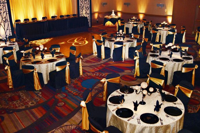 Imagen del bar/restaurante del Hotel Crowne Plaza Dayton. Foto 3