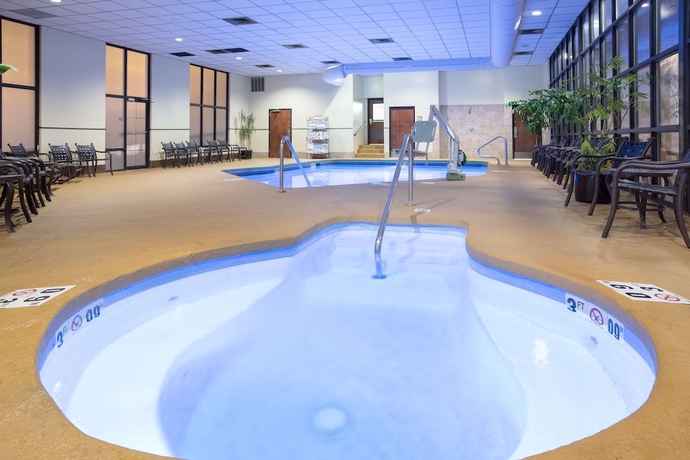 Imagen de la piscina del Hotel Crowne Plaza Denver Airport Convention Ctr, An Ihg. Foto 17