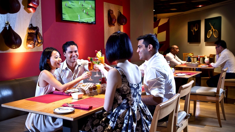 Imagen de los interiores del Hotel Crowne Plaza Dubai Deira, An Ihg. Foto 12