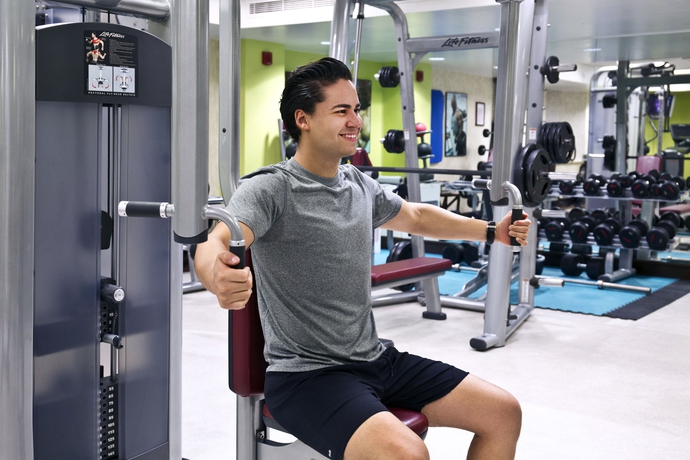 Imagen de los interiores del Hotel Crowne Plaza Dubai Deira, An Ihg. Foto 16