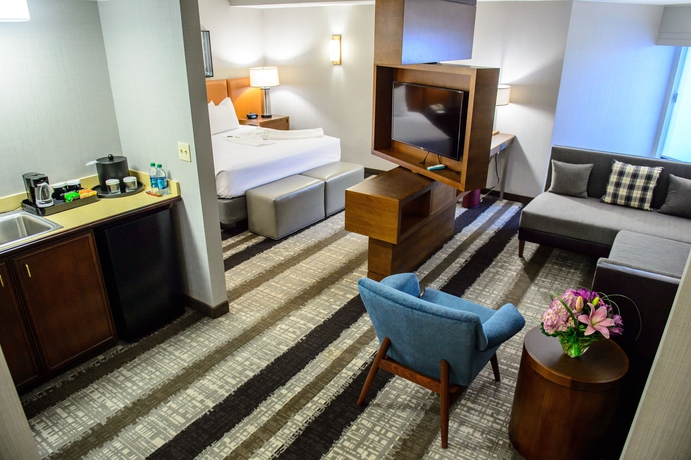 Imagen de la habitación del Hotel Crowne Plaza Dulles Airport, An Ihg. Foto 12