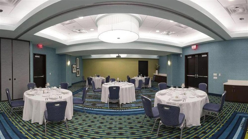 Imagen de los interiores del Hotel Crowne Plaza Fort Lauderdale Airport. Foto 15