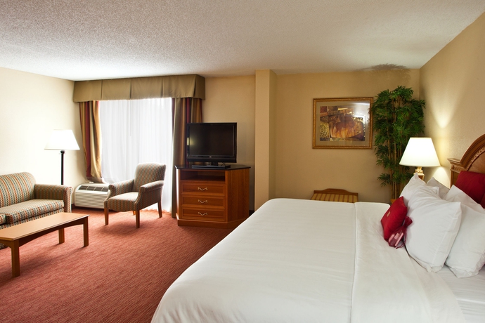 Imagen de la habitación del Hotel Crowne Plaza Fort Myers At Bell Tower Shops. Foto 2
