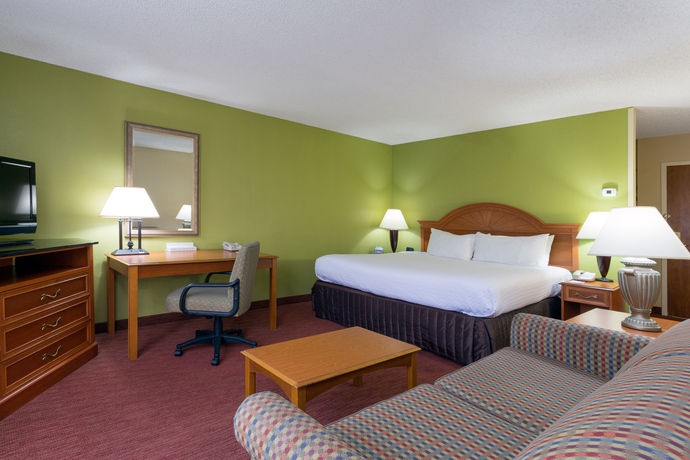 Imagen de la habitación del Hotel Crowne Plaza Fort Myers At Bell Tower Shops. Foto 4
