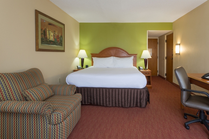 Imagen de la habitación del Hotel Crowne Plaza Fort Myers At Bell Tower Shops. Foto 5