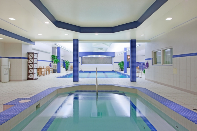 Imagen de la piscina del Hotel Crowne Plaza Fredericton-lord Beaverbrook, An Ihg. Foto 15