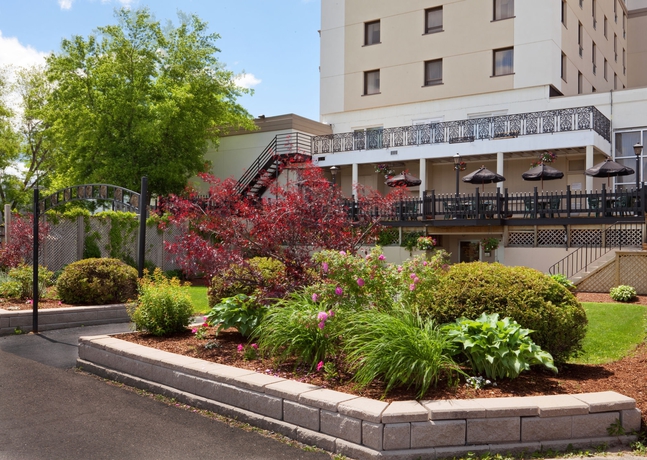 Imagen de los exteriores del Hotel Crowne Plaza Fredericton-lord Beaverbrook, An Ihg. Foto 5