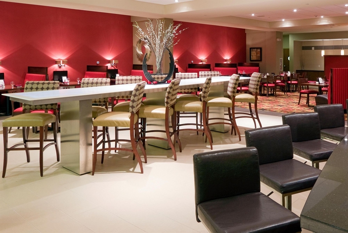 Imagen del bar/restaurante del Hotel Crowne Plaza Ft. Myers Gulf Coast, An Ihg. Foto 5
