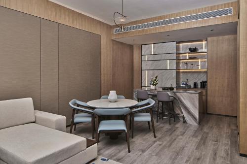 Imagen de la habitación del Hotel Crowne Plaza Ganzhou, an IHG. Foto 17
