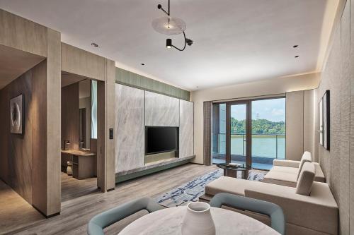 Imagen de la habitación del Hotel Crowne Plaza Ganzhou, an IHG. Foto 18