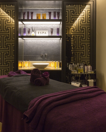 Imagen de los interiores del Hotel Crowne Plaza Gerrards Cross, An Ihg. Foto 9