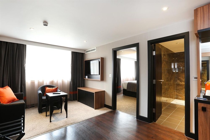 Imagen de los interiores del Hotel Crowne Plaza Gerrards Cross, An Ihg. Foto 14