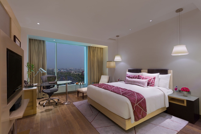 Imagen de la habitación del Hotel Crowne Plaza Greater Noida, An Ihg. Foto 12