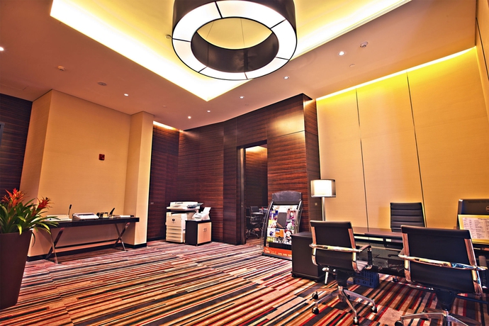 Imagen de los interiores del Hotel Crowne Plaza Guangzhou Huadu, An Ihg. Foto 13