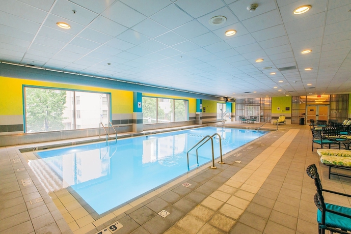 Imagen de la piscina del Hotel Crowne Plaza Harrisburg-hershey, An Ihg. Foto 19