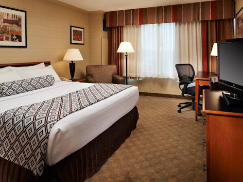 Imagen de la habitación del Hotel Crowne Plaza Hotels & Resorts Auburn Hills. Foto 4