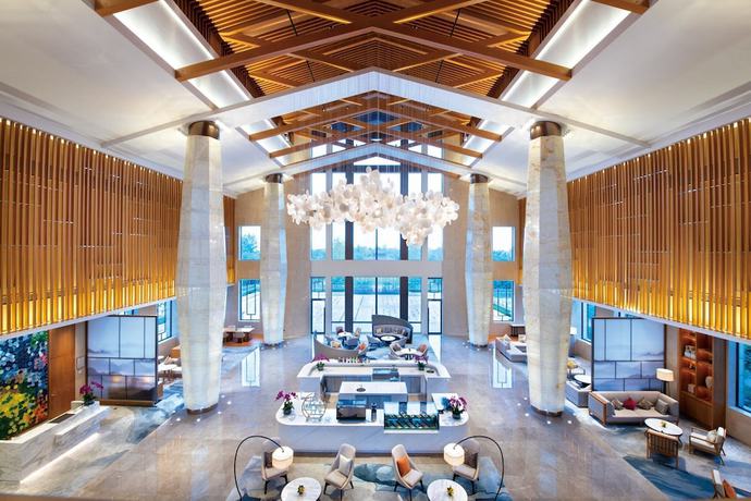 Imagen de los interiores del Hotel Crowne Plaza Huzhou. Foto 8