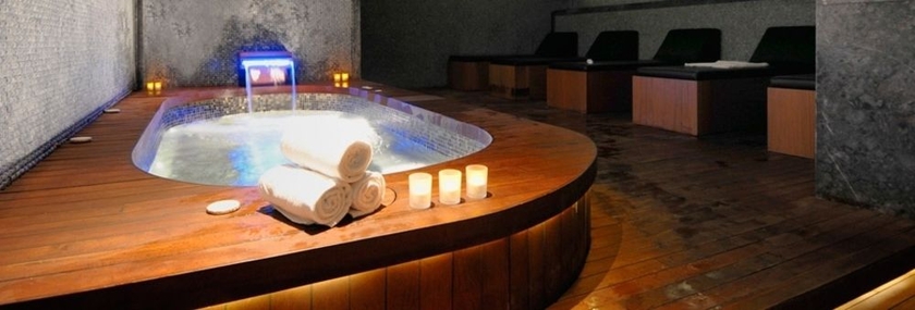 Imagen de la piscina del Hotel Crowne Plaza Istanbul - Asia, An Ihg. Foto 8