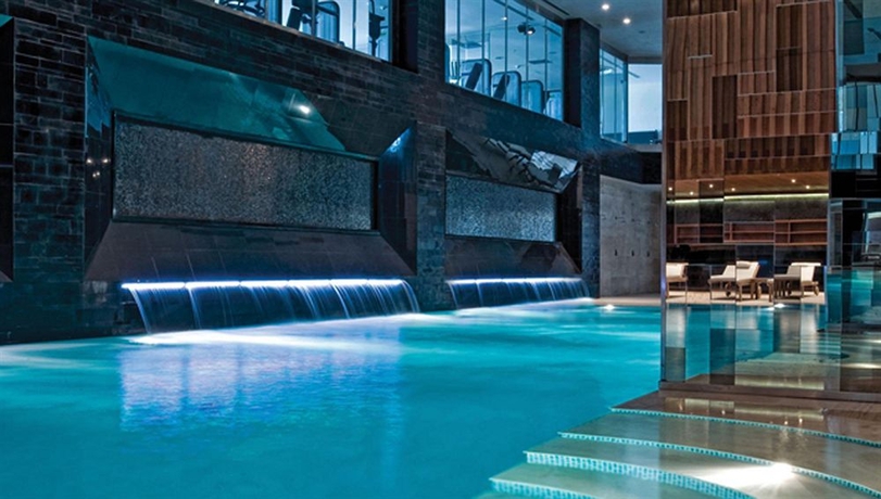 Imagen de la piscina del Hotel Crowne Plaza Istanbul - Asia, An Ihg. Foto 11