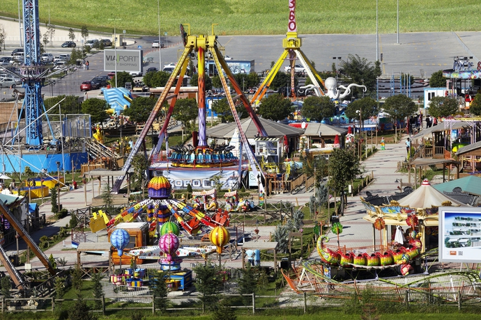 Imagen de los exteriores del Hotel Crowne Plaza Istanbul - Asia, An Ihg. Foto 7