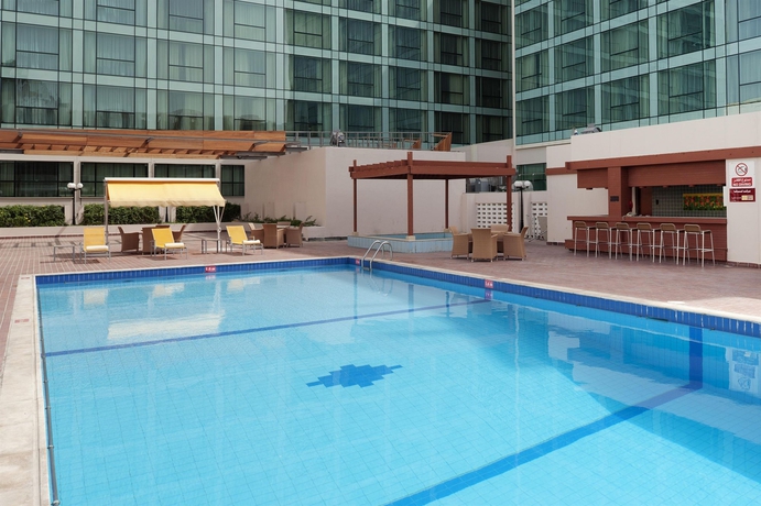 Imagen de la piscina del Hotel Crowne Plaza Jeddah, An Ihg. Foto 16