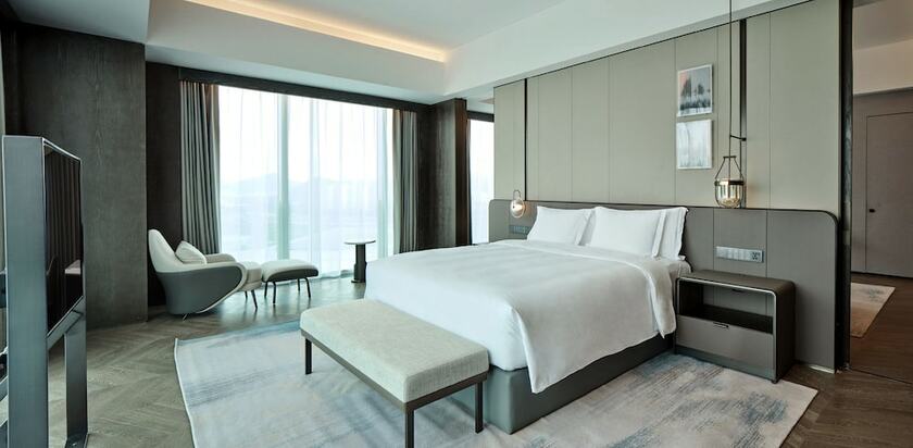 Imagen de la habitación del Hotel Crowne Plaza Jiangmen Binjiang, An Ihg. Foto 8