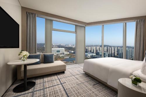 Imagen de la habitación del Hotel Crowne Plaza Jingmen, an IHG. Foto 19