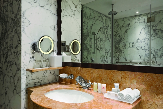 Imagen de la habitación del Hotel Crowne Plaza Jumeirah Dubai. Foto 5