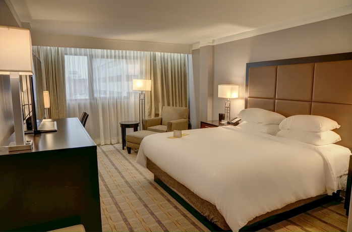 Imagen de la habitación del Hotel Crowne Plaza Knoxville Downtown University, An Ihg. Foto 3