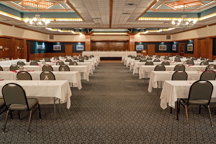 Imagen de los interiores del Hotel Crowne Plaza Lake Placid Resort. Foto 11