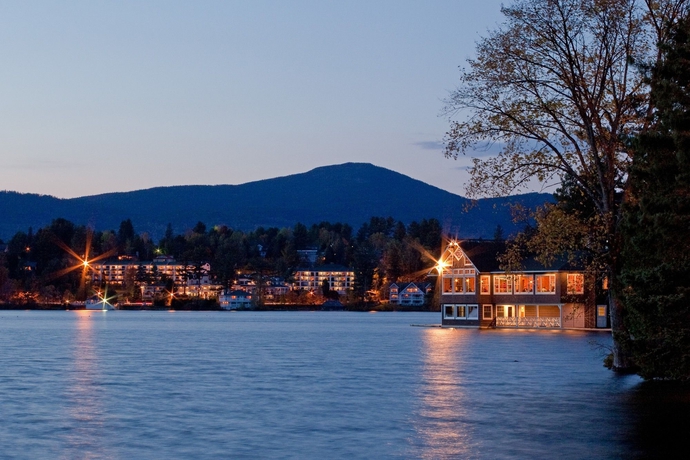 Imagen de los exteriores del Hotel Crowne Plaza Lake Placid Resort. Foto 9