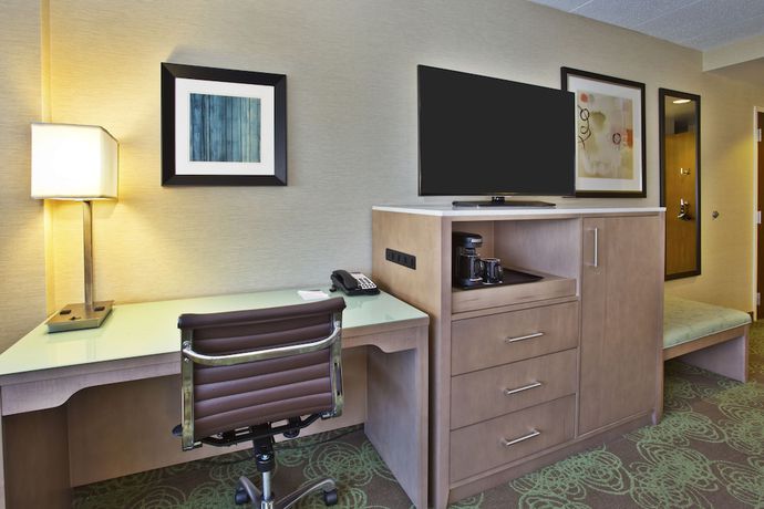 Imagen de la habitación del Hotel Crowne Plaza Lansing, An Ihg. Foto 11