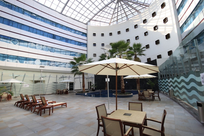 Imagen de la piscina del Hotel Crowne Plaza Leon, An Ihg. Foto 13