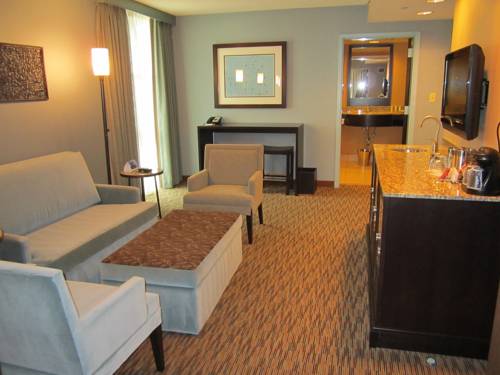 Imagen de la habitación del Hotel Crowne Plaza Lombard Downers Grove. Foto 4