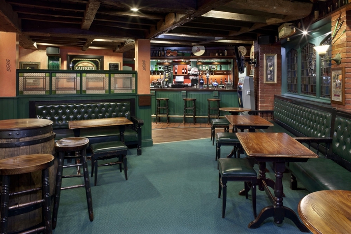 Imagen del bar/restaurante del Hotel Crowne Plaza London Heathrow. Foto 3