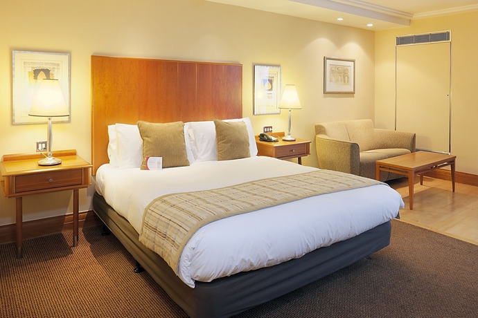 Imagen de la habitación del Hotel Crowne Plaza London Heathrow. Foto 7