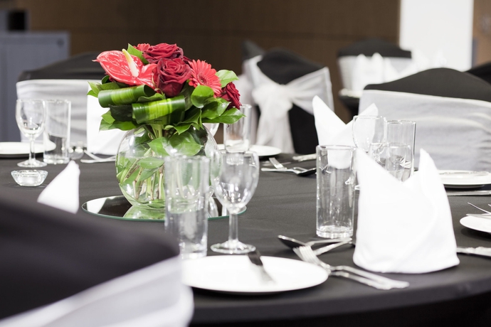 Imagen del bar/restaurante del Hotel Crowne Plaza London Heathrow. Foto 4