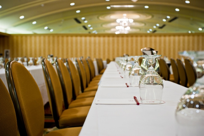Imagen de los interiores del Hotel Crowne Plaza Louisville Airport Expo Center, An Ihg. Foto 5