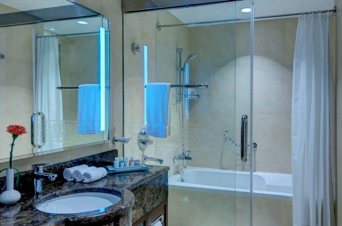 Imagen de la habitación del Hotel Crowne Plaza Madinah, An Ihg. Foto 10