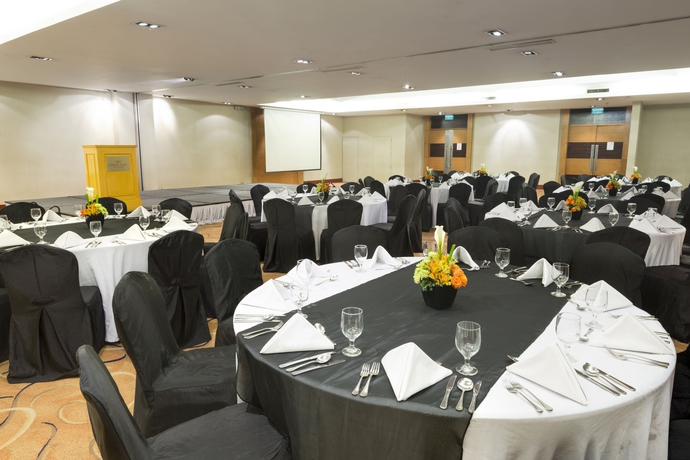 Imagen de los interiores del Hotel Crowne Plaza Manila Galleria, An Ihg. Foto 10