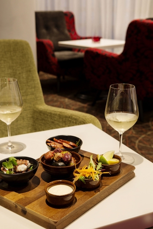 Imagen del bar/restaurante del Hotel Crowne Plaza Melbourne, An Ihg. Foto 4